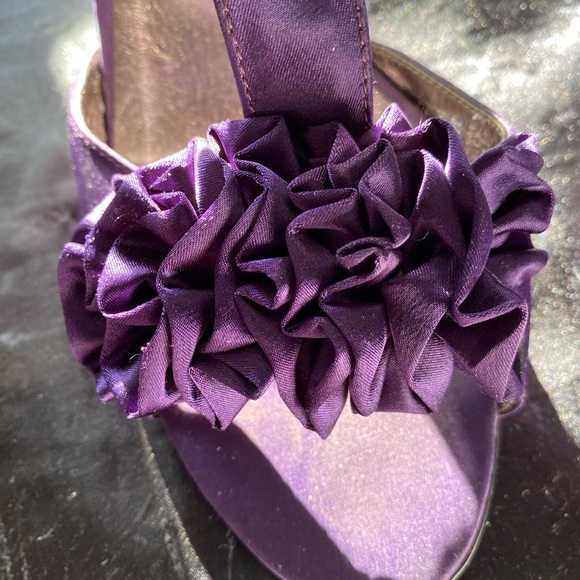 Purple!  Women’s size 9 heels - Picture 2 of 5